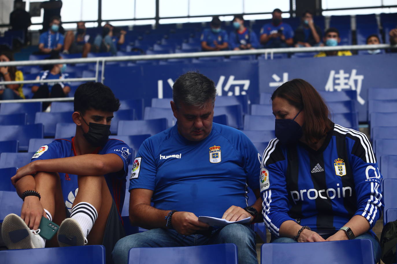 Fotos: ¿Estuviste en el Real Oviedo-Girona? ¡Búscate!