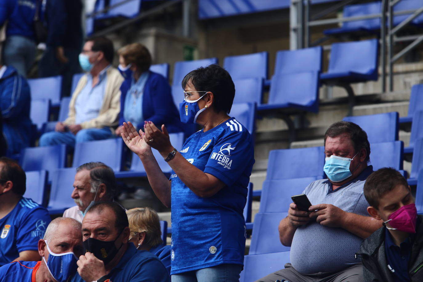 Fotos: ¿Estuviste en el Real Oviedo-Girona? ¡Búscate!