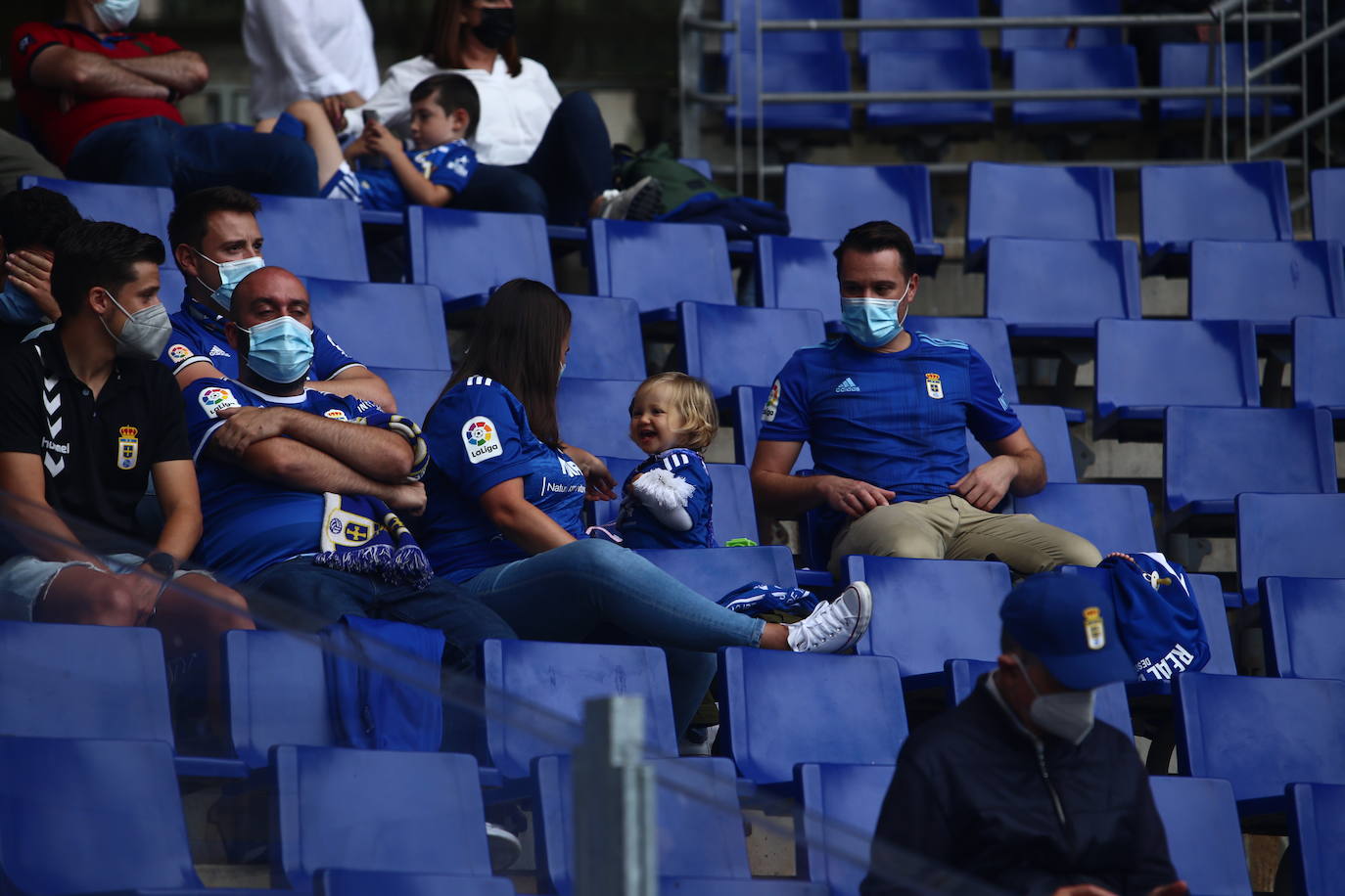 Fotos: ¿Estuviste en el Real Oviedo-Girona? ¡Búscate!