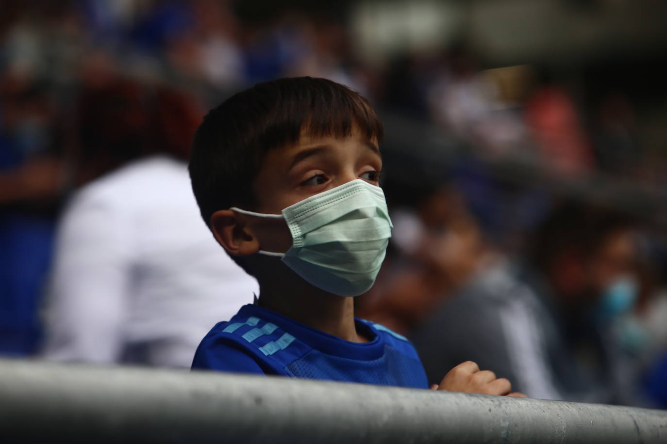 Fotos: ¿Estuviste en el Real Oviedo-Girona? ¡Búscate!