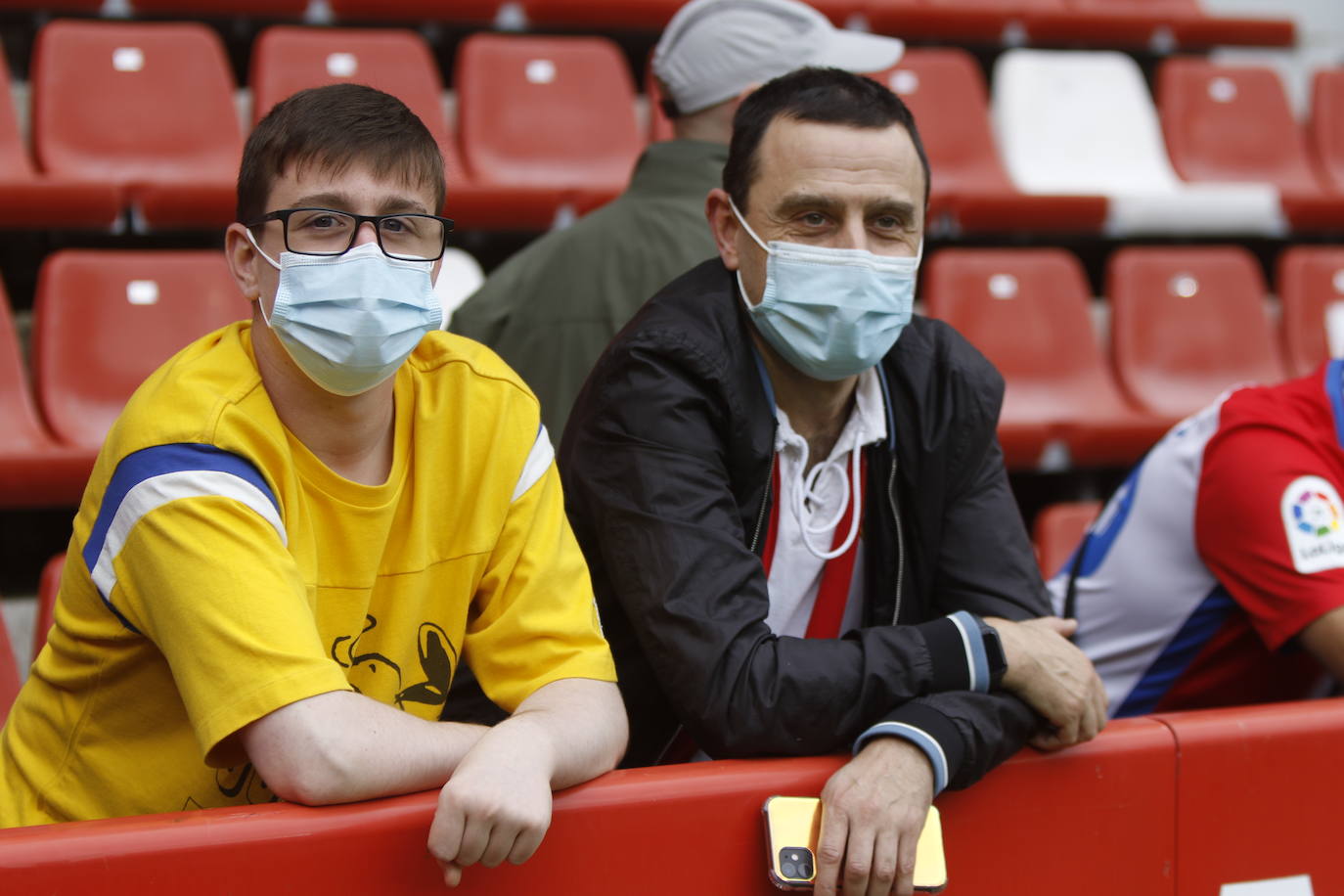 Fotos: ¿Estuviste en el Sporting-Málaga? ¡Búscate!