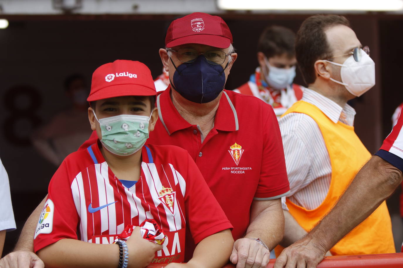 Fotos: ¿Estuviste en el Sporting-Málaga? ¡Búscate!