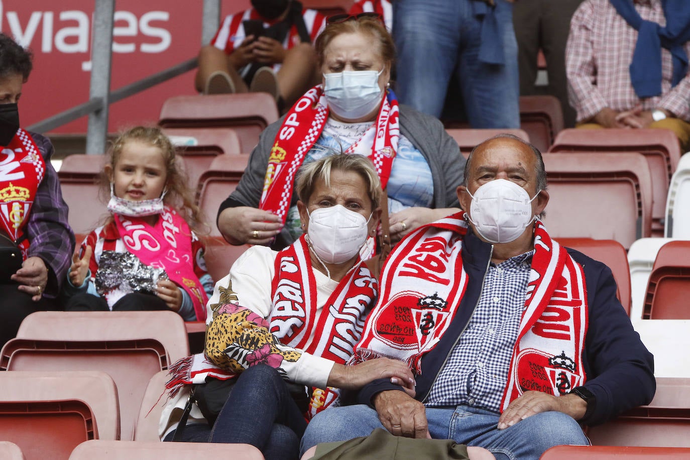 Fotos: ¿Estuviste en el Sporting-Málaga? ¡Búscate!