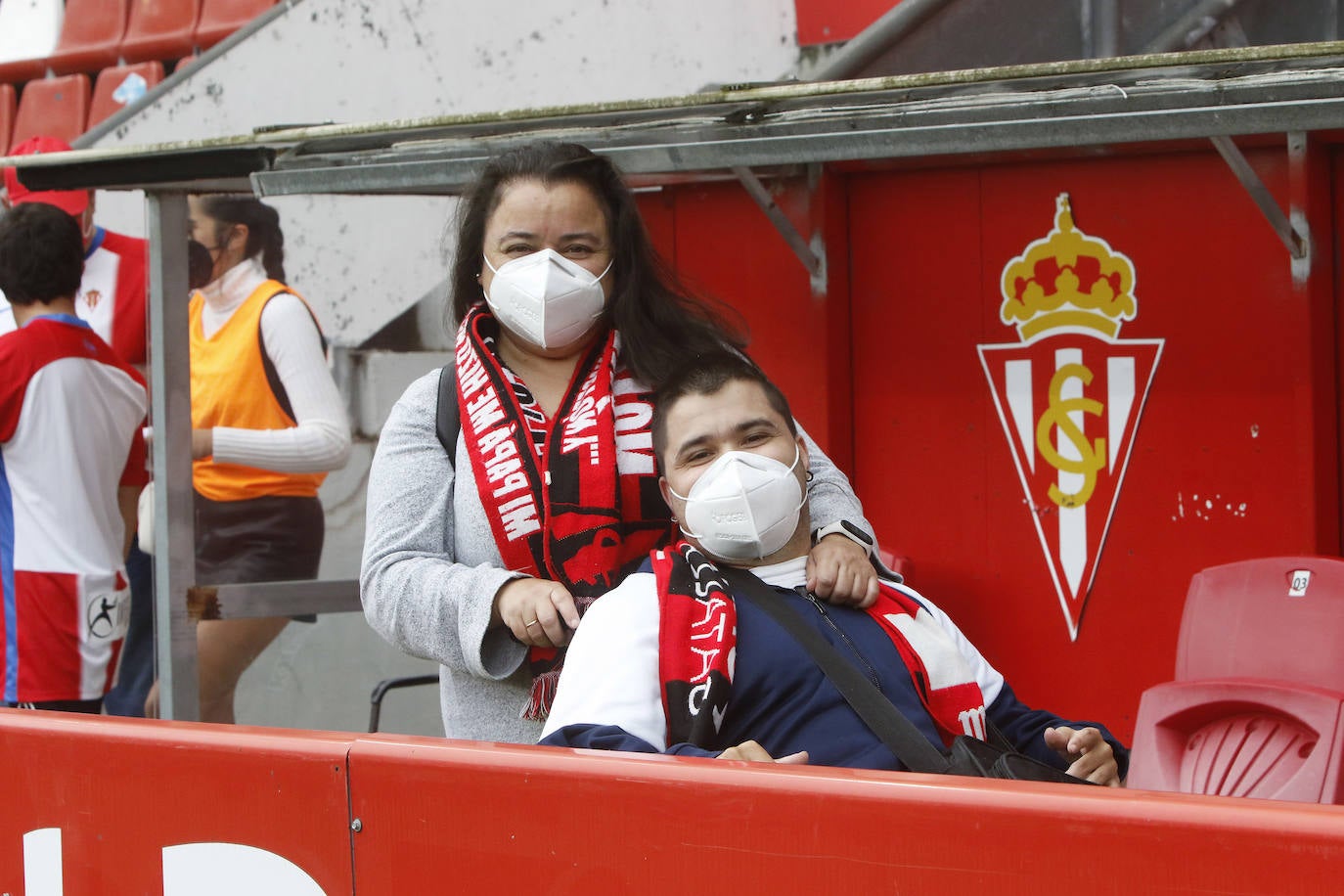 Fotos: ¿Estuviste en el Sporting-Málaga? ¡Búscate!