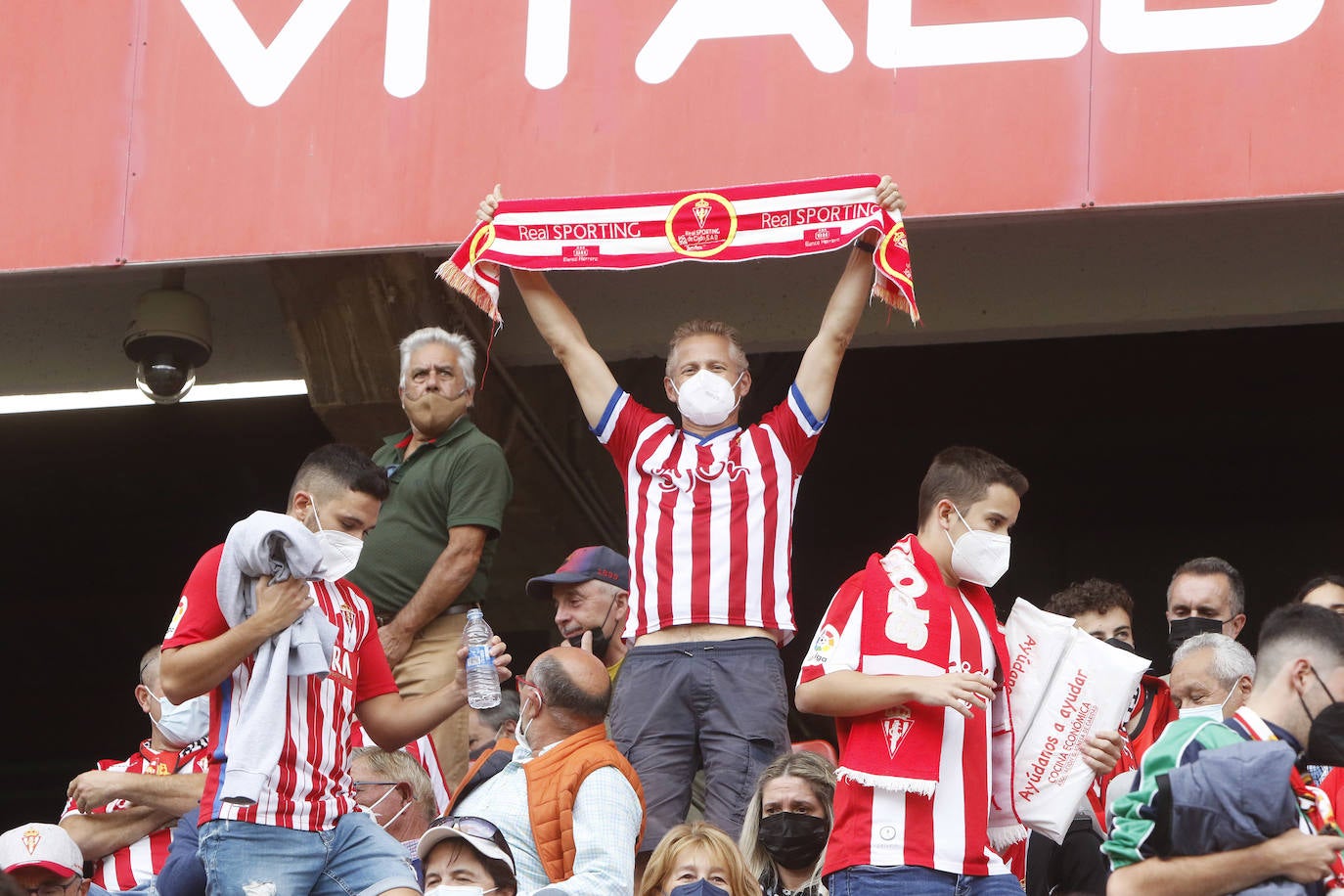 Fotos: ¿Estuviste en el Sporting-Málaga? ¡Búscate!