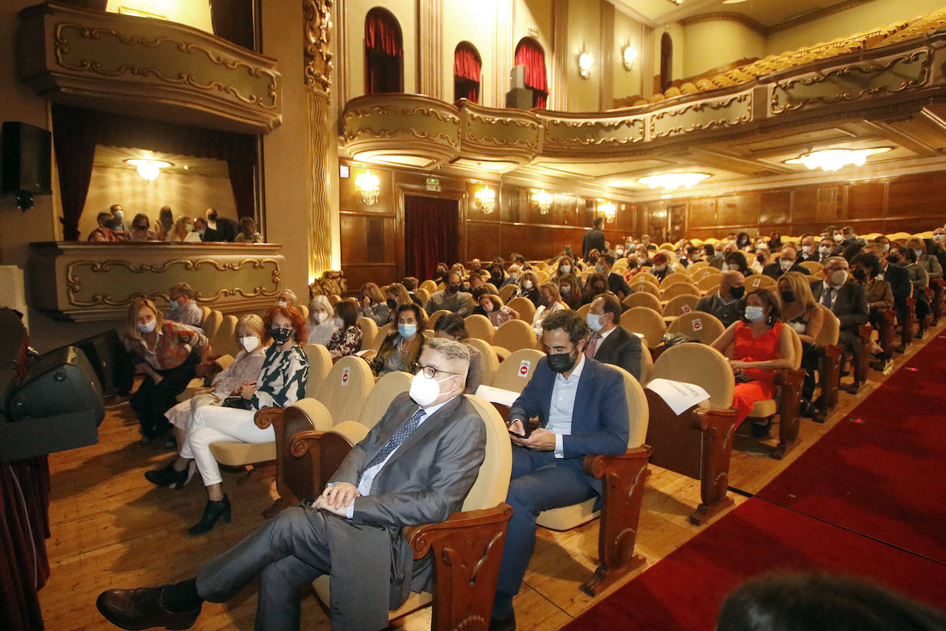 Los galardonados en la edición de este año son las Residencias de Mayores del Principado (Acción Social); Graciano García (Proyección de Asturias); María López (Deporte); Ópera de Oviedo (Cultura); Mario Fernández Fraga (Investigación y Ciencia) y Zitrón (Iniciativa Empresarial)