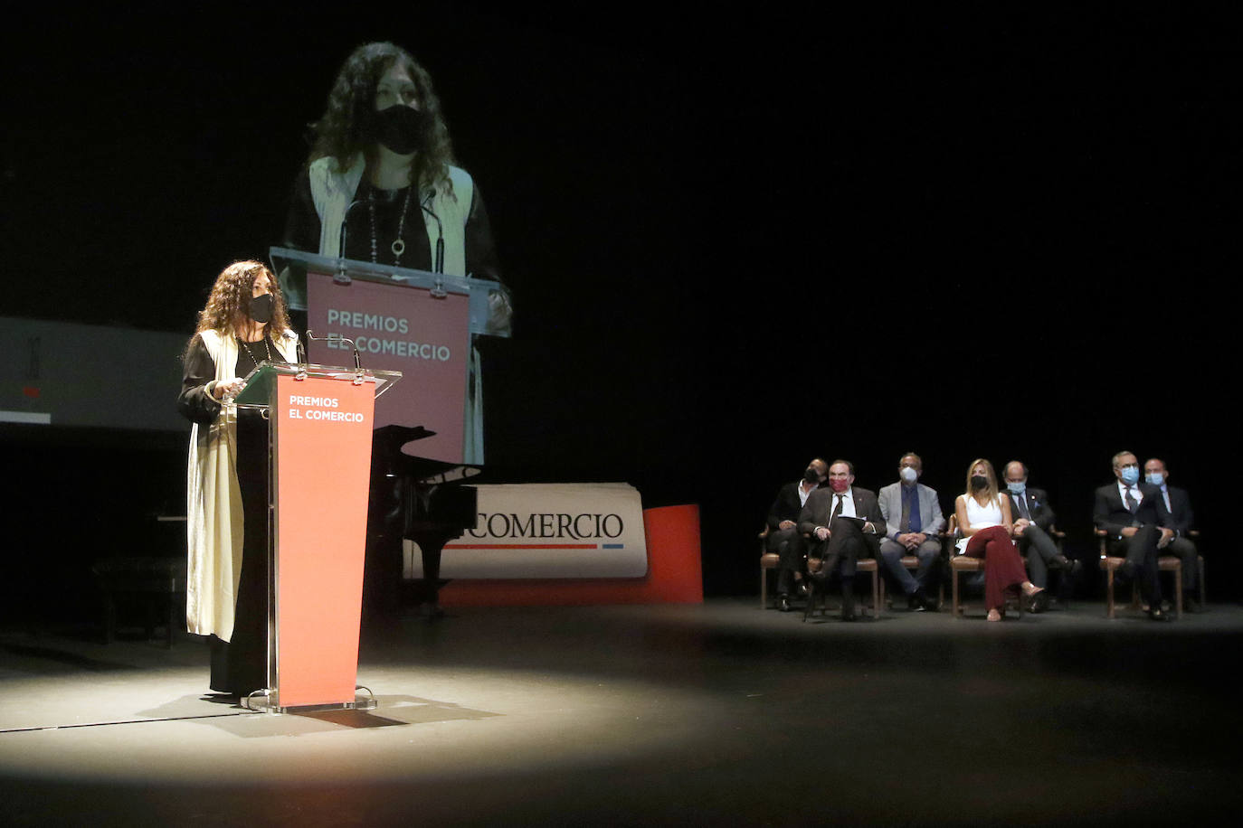 Los galardonados en la edición de este año son las Residencias de Mayores del Principado (Acción Social); Graciano García (Proyección de Asturias); María López (Deporte); Ópera de Oviedo (Cultura); Mario Fernández Fraga (Investigación y Ciencia) y Zitrón (Iniciativa Empresarial)