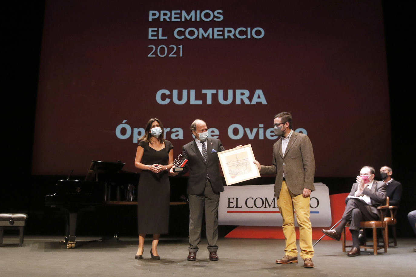 Los galardonados en la edición de este año son las Residencias de Mayores del Principado (Acción Social); Graciano García (Proyección de Asturias); María López (Deporte); Ópera de Oviedo (Cultura); Mario Fernández Fraga (Investigación y Ciencia) y Zitrón (Iniciativa Empresarial)