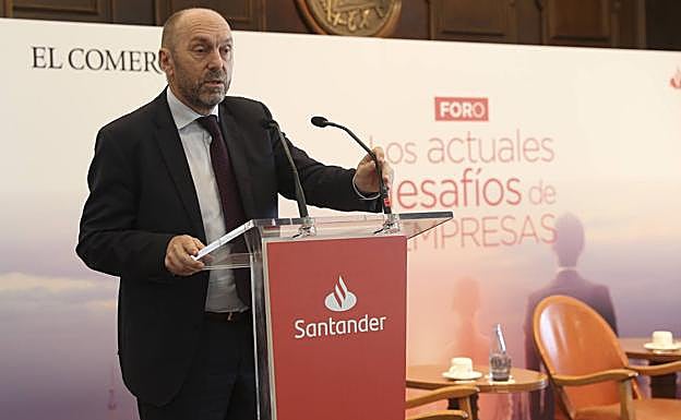 Juan Cofiño, durante su intervención en el foro 'Los actuales desafíos de las empresas'.