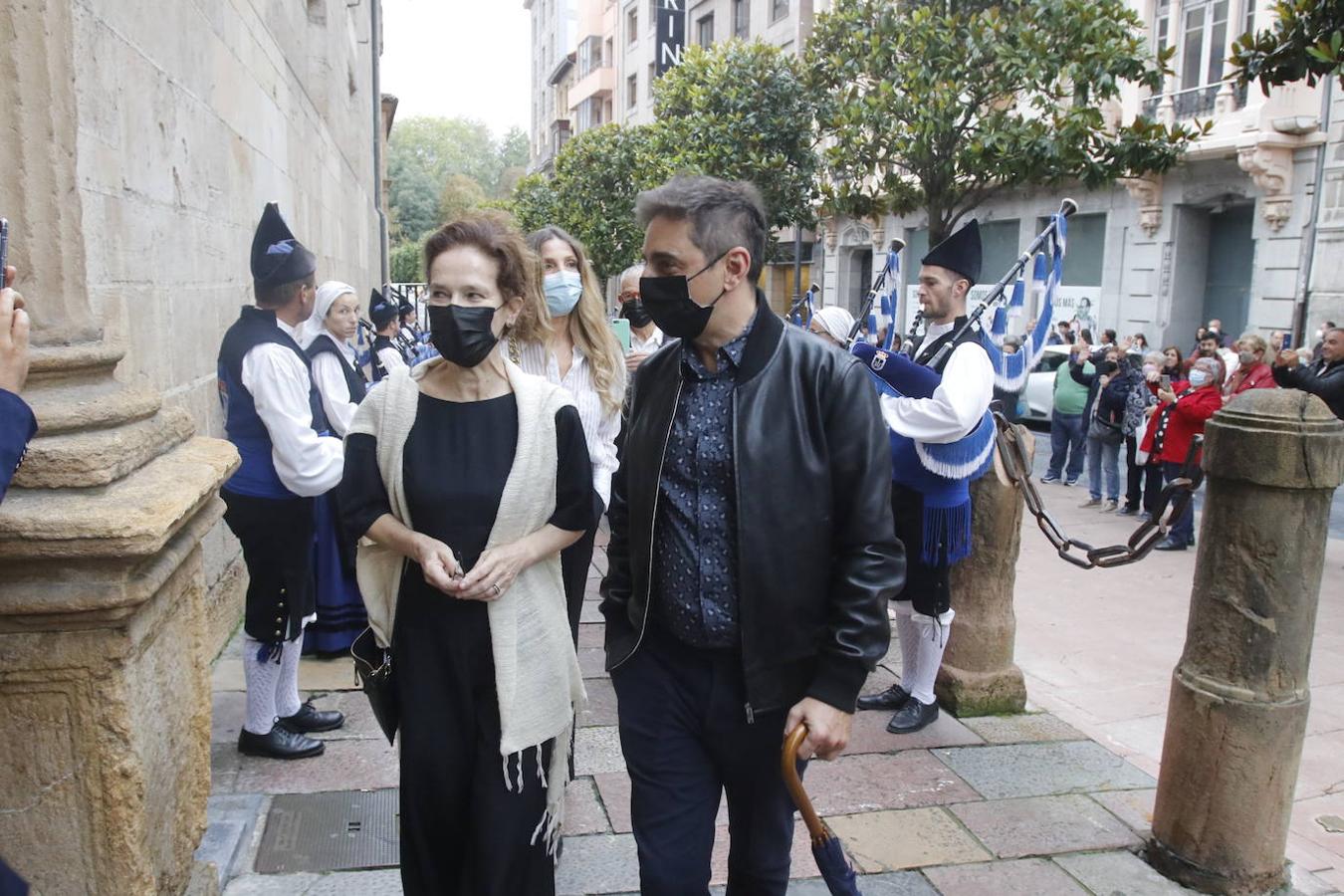 Los Premios Iberoamericanos Asicom-Universidad de Oviedo 2021 han destacado la labor informativa de Europa Press para difundir la actualidad de España y de Iberoamérica. También han sido reconocidos en esta edición el exjugador de balonmano, José Javier Hombrados; la escultora y escritora Ana Teresa Ortega; el productor y empresario José Velasco; el actor Inmanol Arias; y el sociólogo portugués Boaventura de Sousa.