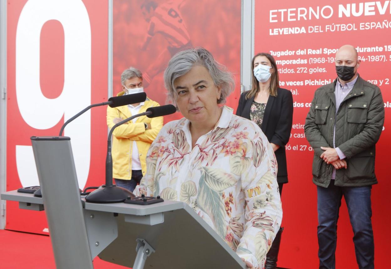 El consejero afirma que van «lo más rápido posible» con la ampliación de Cabueñes