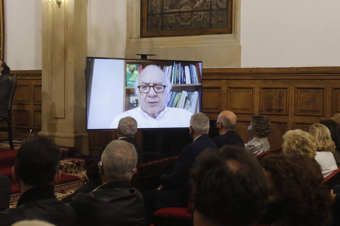 os Premios Iberoamericanos Asicom-Universidad de Oviedo 2021 destacaron la labor informativa de Europa Press. También fueron reconocidos en esta edición el exjugador de balonmano, José Javier Hombrados; la escultora y escritora Ana Teresa Ortega; el productor y empresario José Velasco; el actor Inmanol Arias; y el sociólogo portugués Boaventura de Sousa.