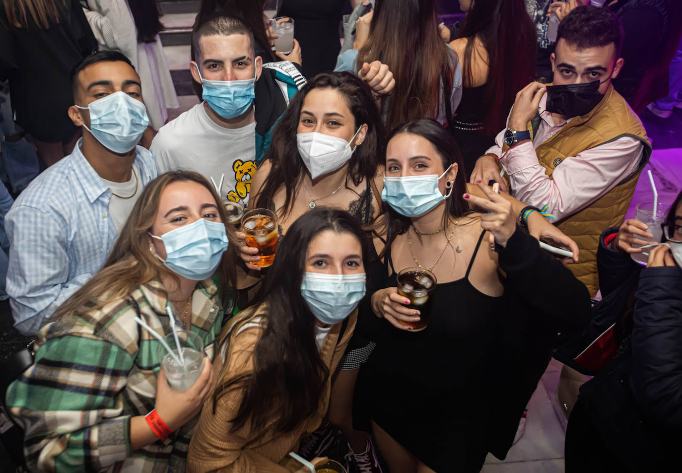 Los hosteleros deberán cuidar la ventilación de sus locales, medir la calidad del aire y velar porque los clientes usen las mascarillas