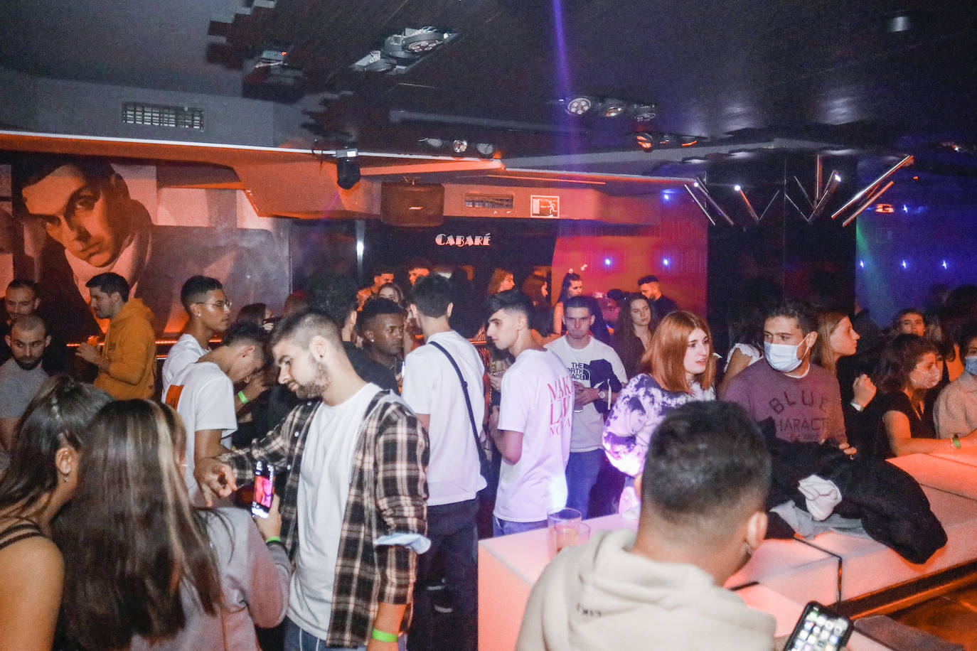 Los hosteleros deberán cuidar la ventilación de sus locales, medir la calidad del aire y velar porque los clientes usen las mascarillas