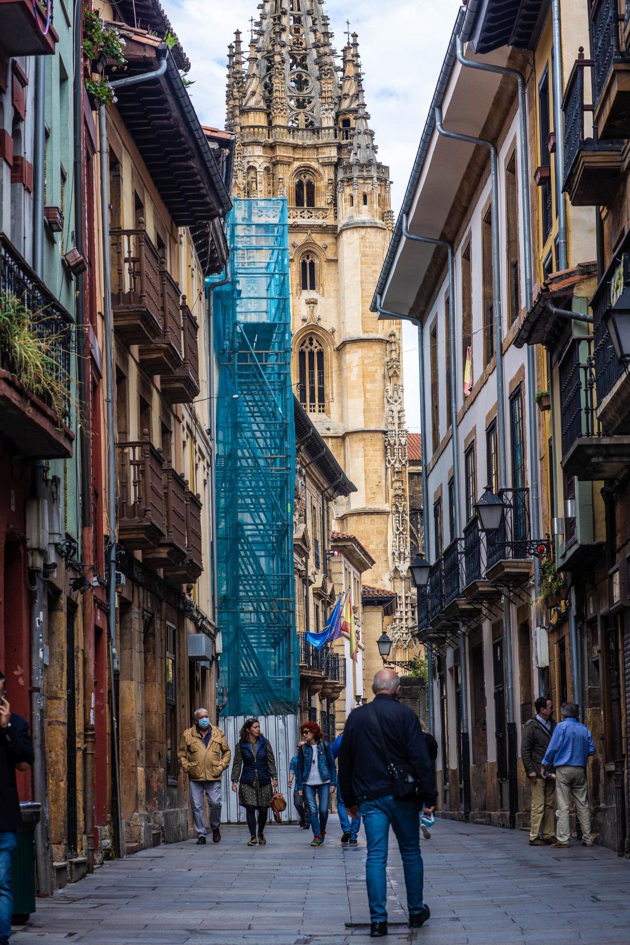 La calle Mon, con la Catedral al fondo. 