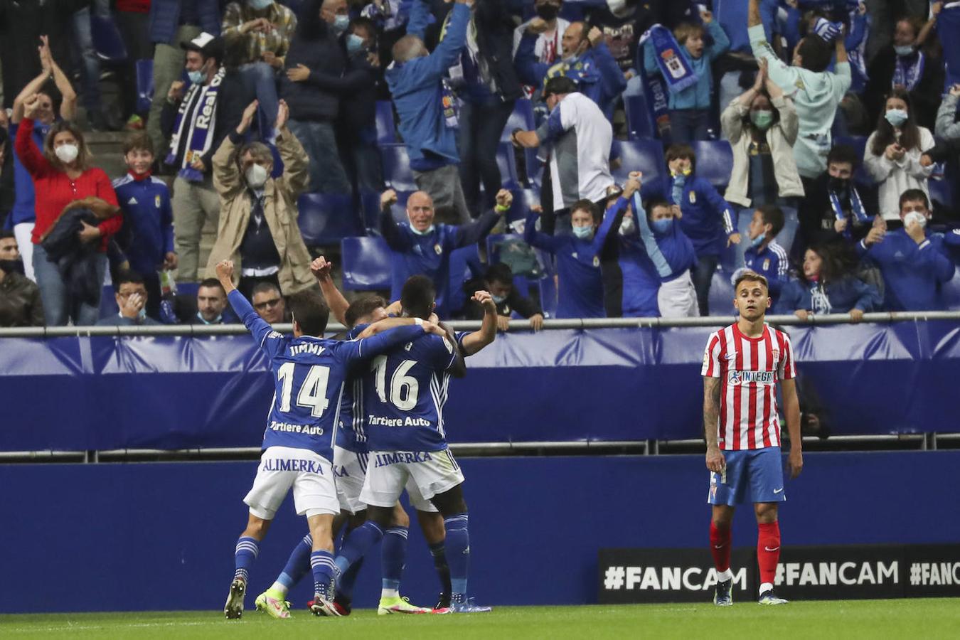 Oviedo y Sporting firman un empate con los goles de Lucas y Djuka. 