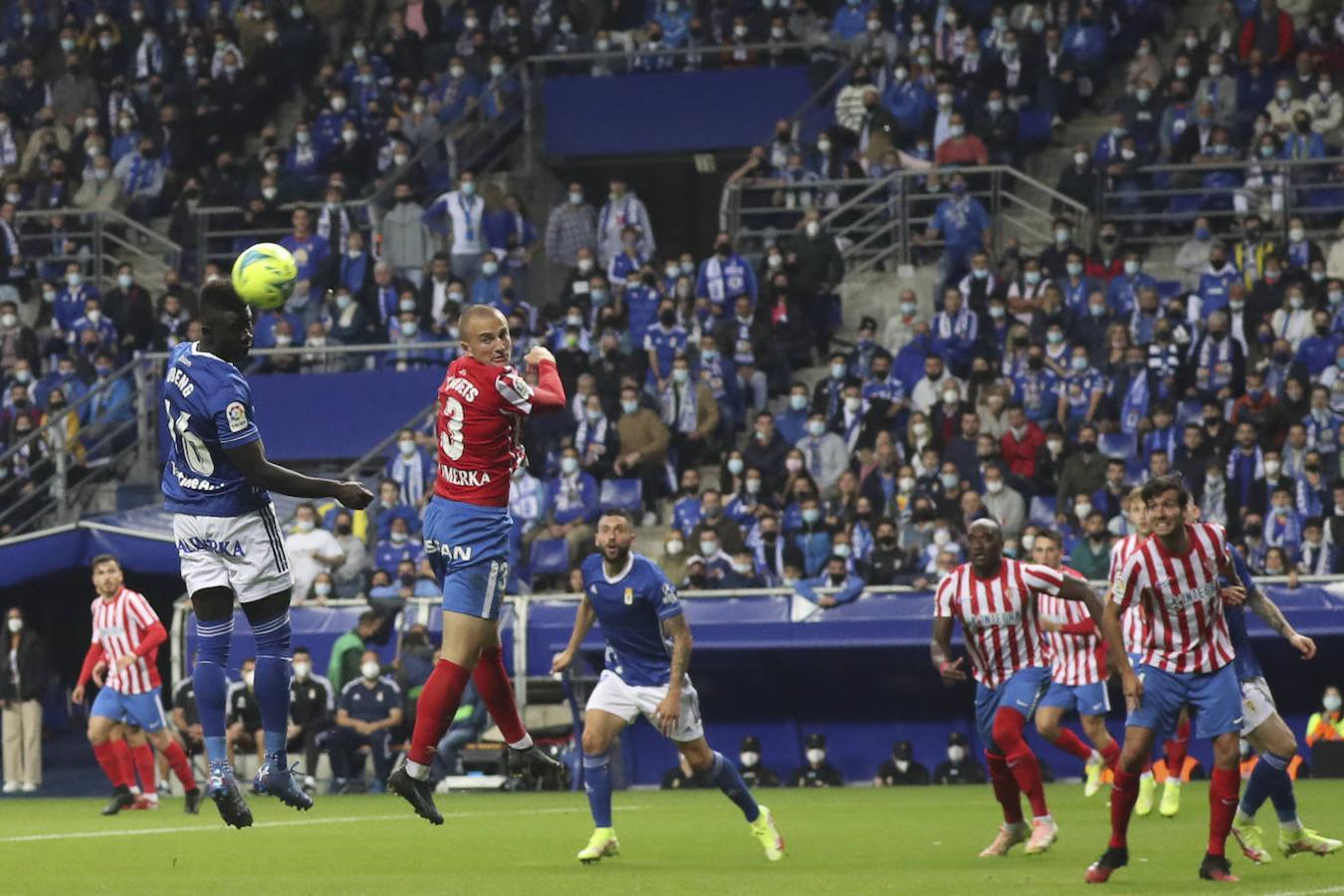 Oviedo y Sporting firman un empate con los goles de Lucas y Djuka. 