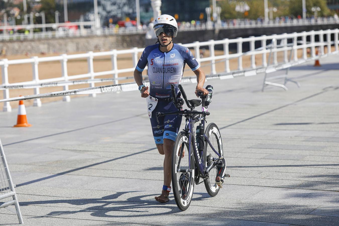 Fotos: Más de 600 atletas en elTriatlón Ciudad de Gijón