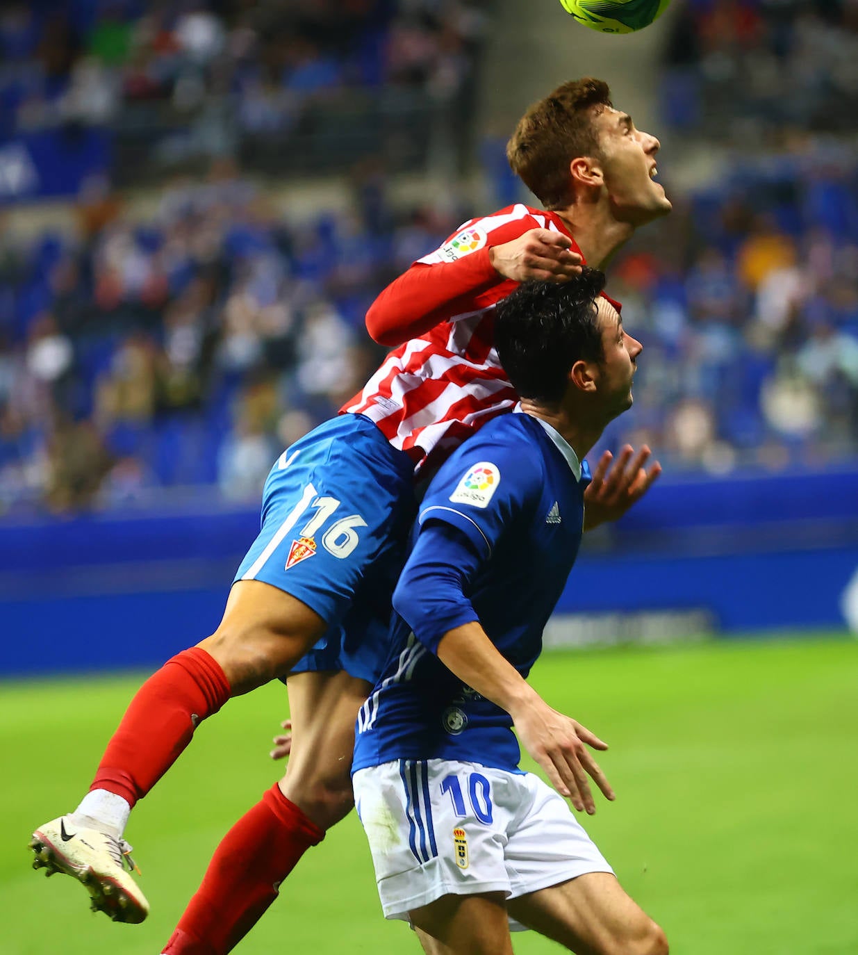 Oviedo y Sporting firman un empate con los goles de Lucas y Djuka. 