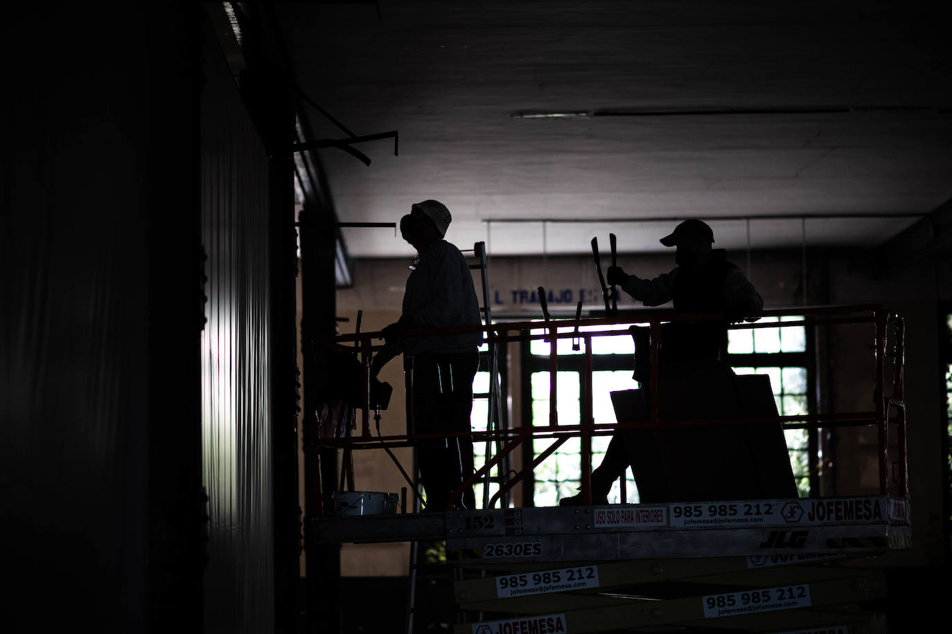 La Fábrica de Armas ultima los preparativos para acoger desde el jueves hasta el día 23 conciertos, talleres, cine, coloquios y exposiciones con motivo de la 'Semana de los Premios' 