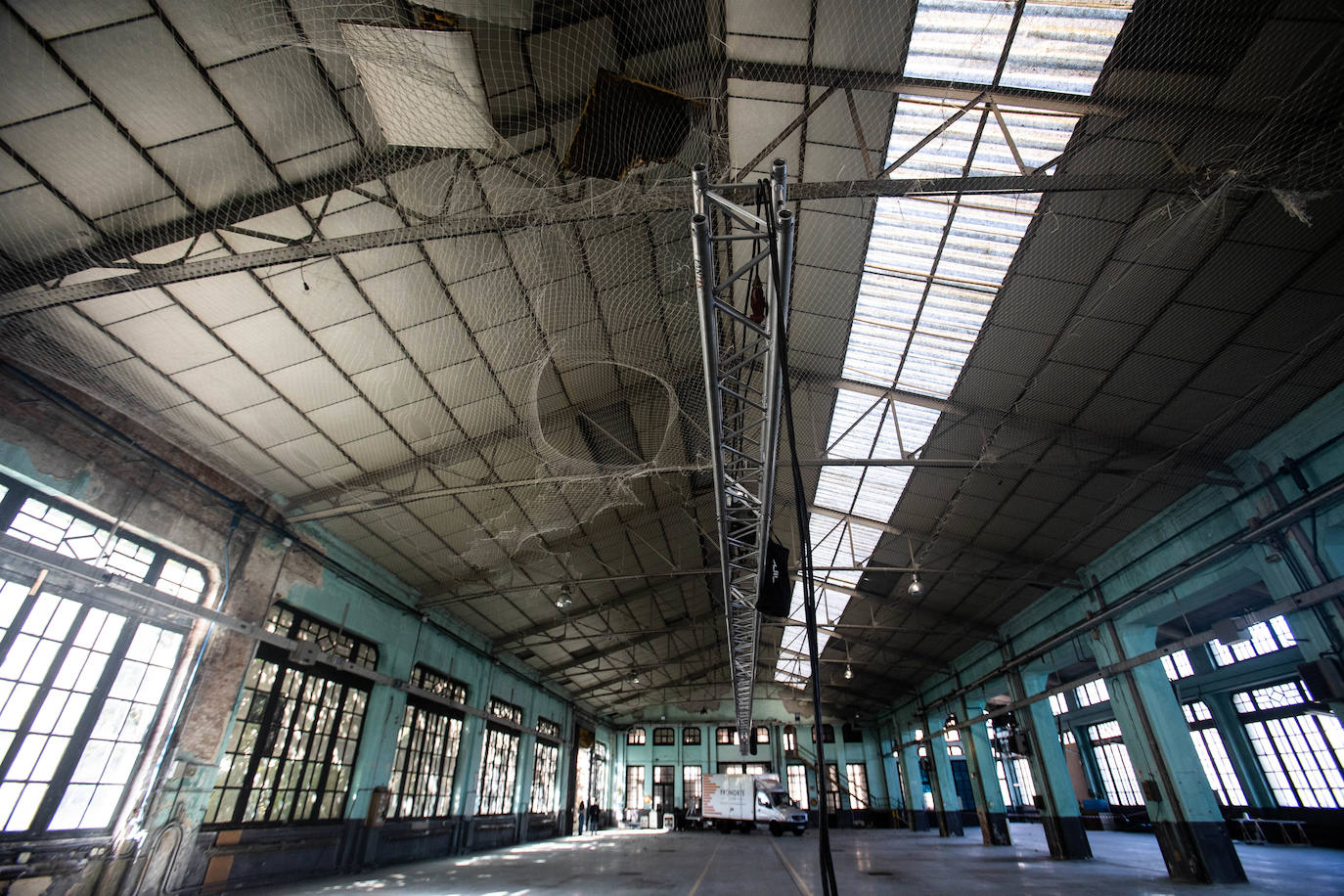 La Fábrica de Armas ultima los preparativos para acoger desde el jueves hasta el día 23 conciertos, talleres, cine, coloquios y exposiciones con motivo de la 'Semana de los Premios' 