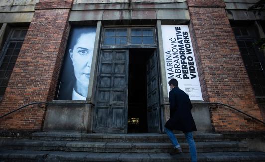 Entrada de artes y oficios, donde estará la instalación de Abramovic. 