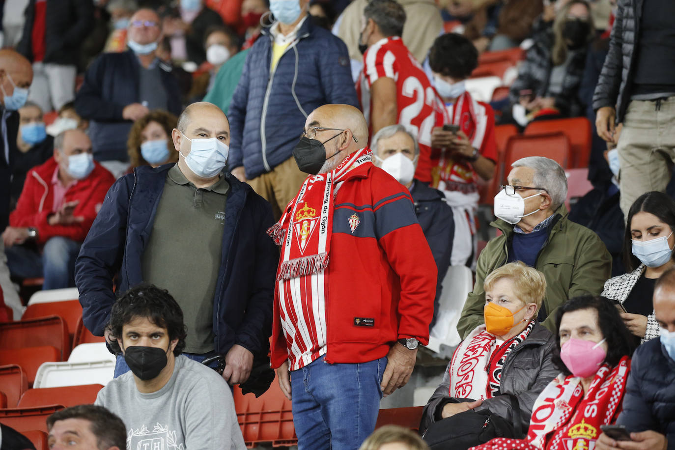 Fotos: ¿Estuviste en el Sporting - Alcorcón? ¡Búscate!