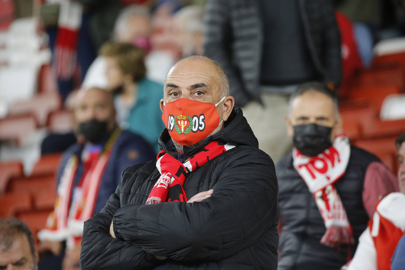 Fotos: ¿Estuviste en el Sporting - Alcorcón? ¡Búscate!