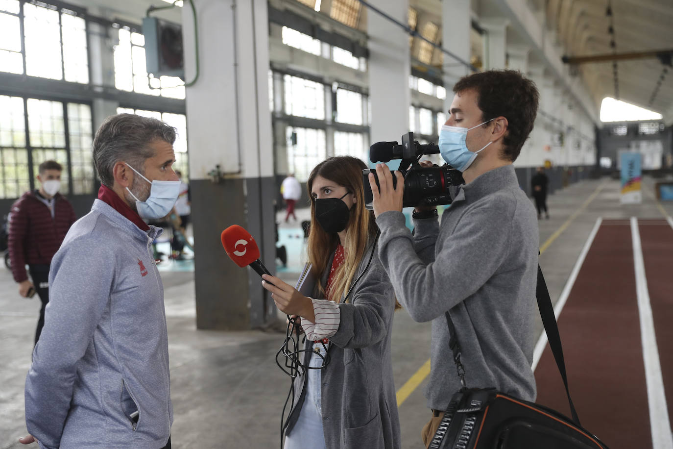 Los más pequeños han podido disfrutar ya de los minijuegos paralímpicos en la jornada de 'Homenaje a Teresa Perales' y del taller «Bolsas sobre la marcha» en el Espacio Steinem. Para los adultos también se han celebrado actividades como «Cuerpo consciente», inspirada en el libro 'Revolution from within' de la Premio Princesa de Asturias de Comunicación y Humanides 2021. 