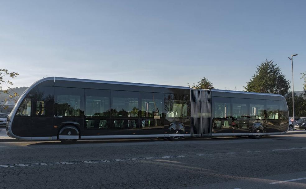 El nuevo autobús de Emtusa, de pruebas por Gijón. 