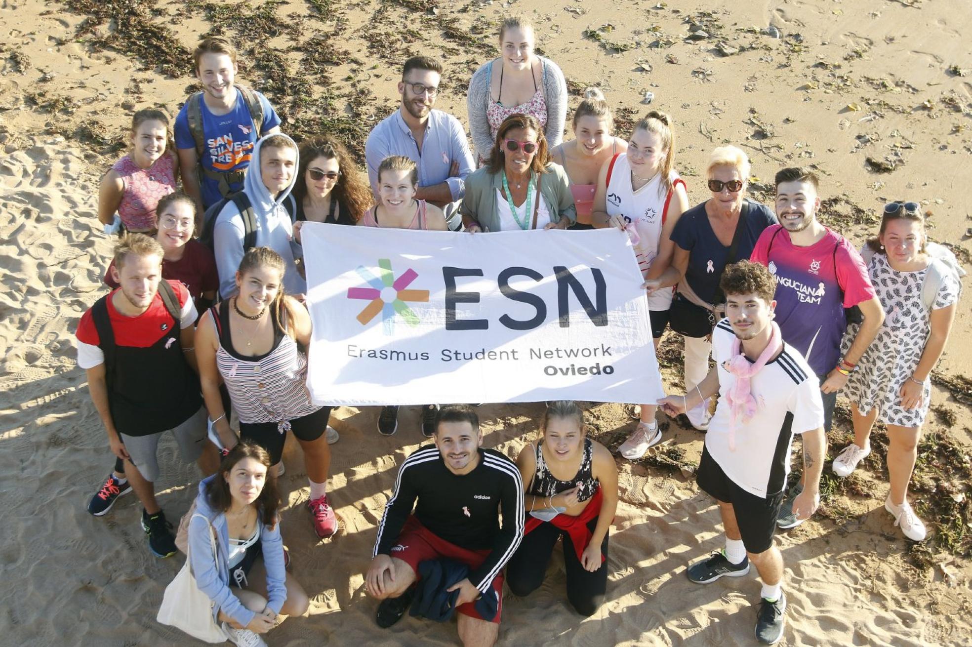 Un grupo de Erasmus organizó una carrera solidaria en Gijón. 