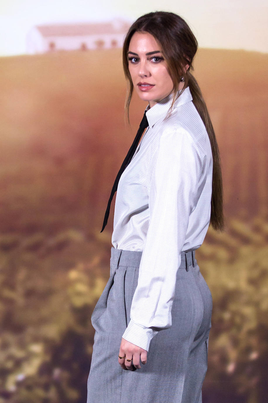 Blanca Suárez está hoy de cumpleaños. La espectacular actriz, epítome del estilo y la elegancia, sopla hoy 33 velas. Protagonista de una treintena de series y películas, debutó en la pequeña pantalla con 'El Internado', ha sido chica Almodovar y su paso por 'Las Chicas del Cable' le llevó a los hogares de medio mundo a través de Netflix. 