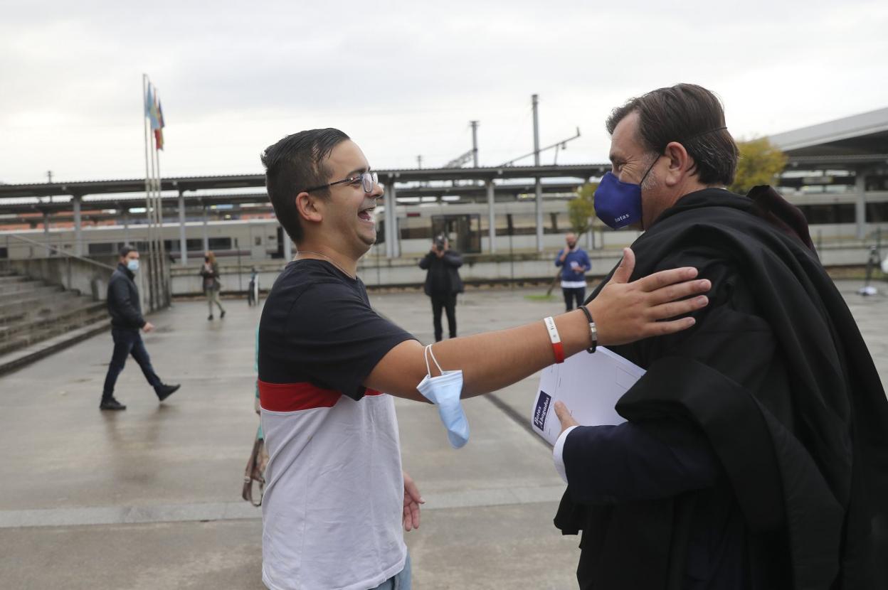 Germán Fernández, con su abogado. 