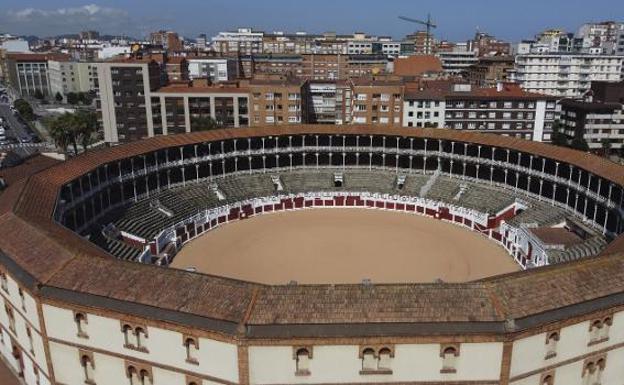 Ana González recuerda a Carmen Calvo que la plaza de toros compete al Ayuntamiento