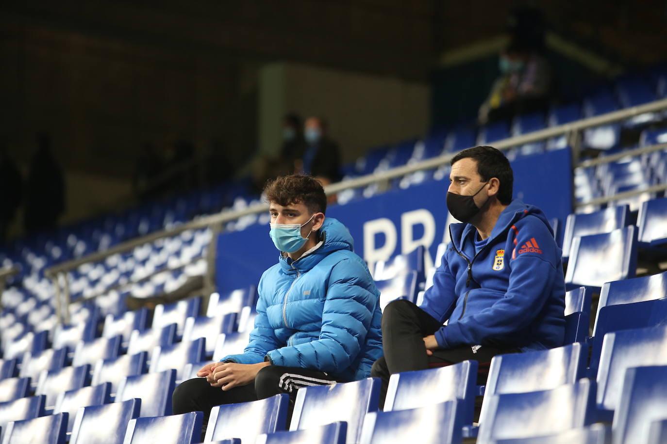 Fotos: ¿Estuviste en el Real Oviedo - Burgos? ¡Búscate!