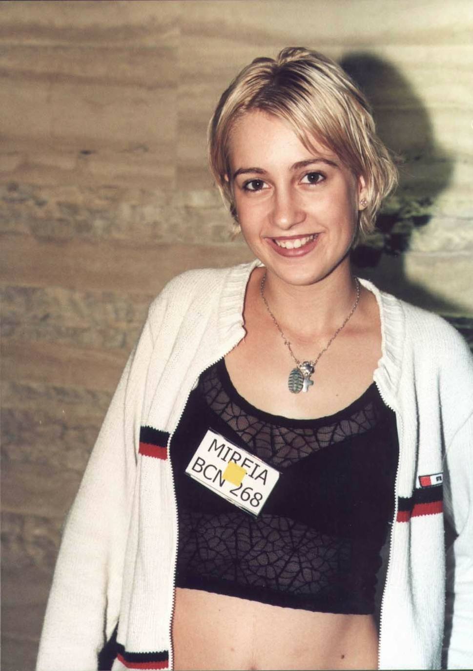 Operación Triunfo suma dos décadas desde su estreno. En 2001 arrancaba un reality pionero en España que fusionaba música y televisión en un espectáculo nunca visto hasta entonces que conquistó sin paliativos a la audiencia. Fue un auténtico fenómeno social. La primera edición dejó momentos y actuaciones inolvidables. Bustamante, Bisbal, Rosa, Chenoa...