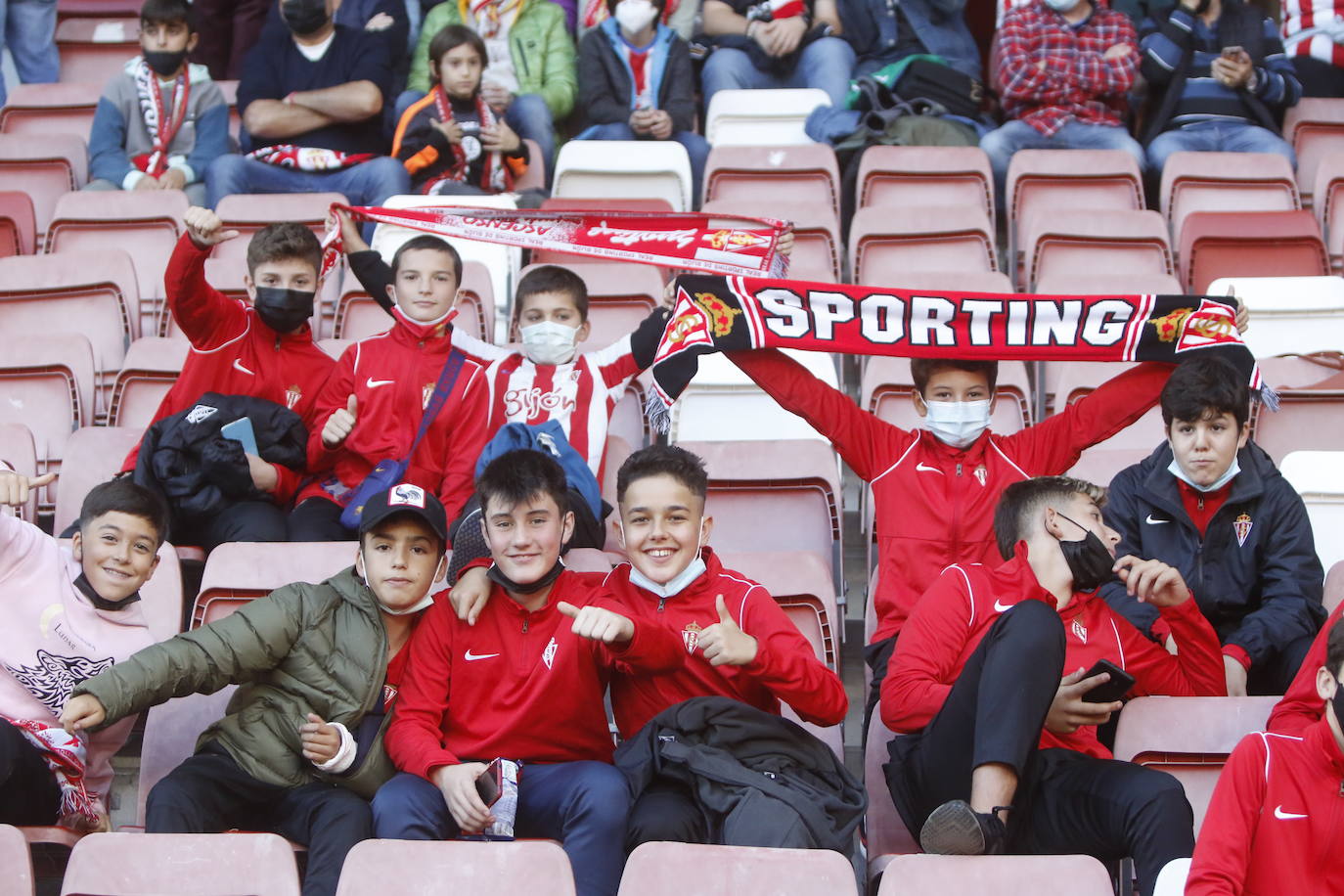 Fotos: ¿Estuviste en el Sporting - Valladolid? ¡Búscate!