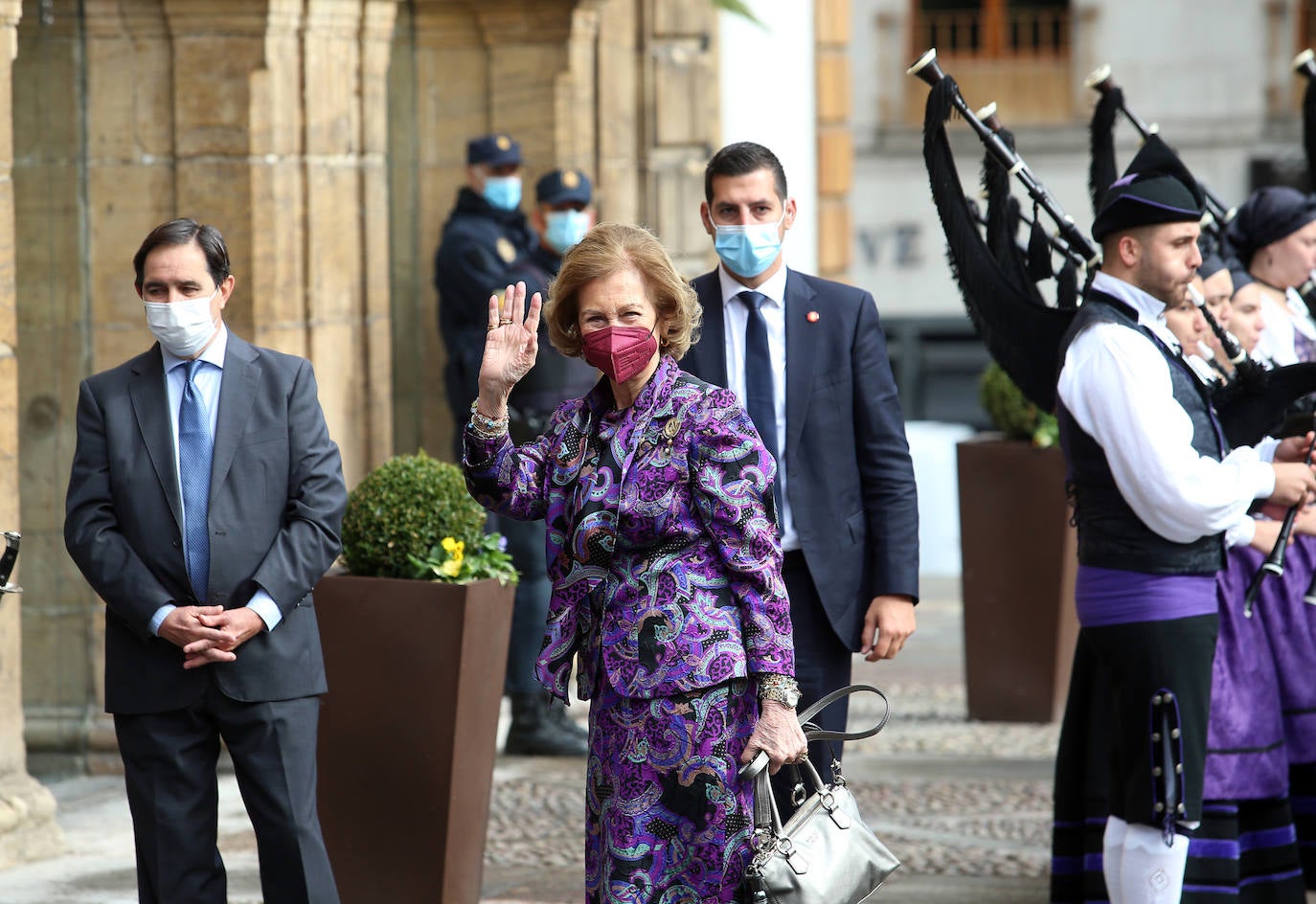 Fotos: Todos los &#039;looks&#039; de la Reina Letizia, la Princesa Leonor y la infanta Sofía