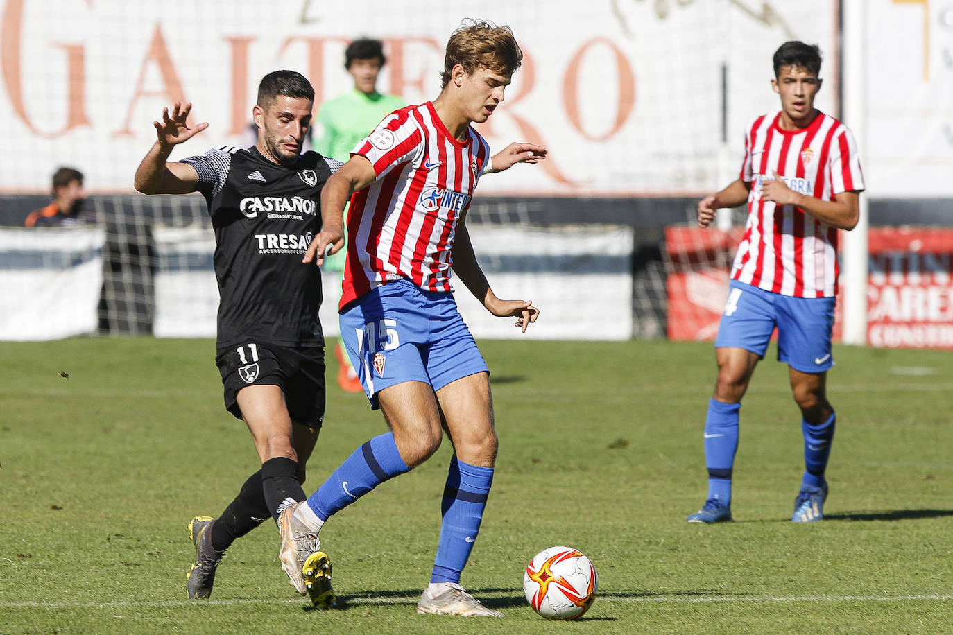 Fotos: Las mejores jugadas del Lealtad - Sporting B