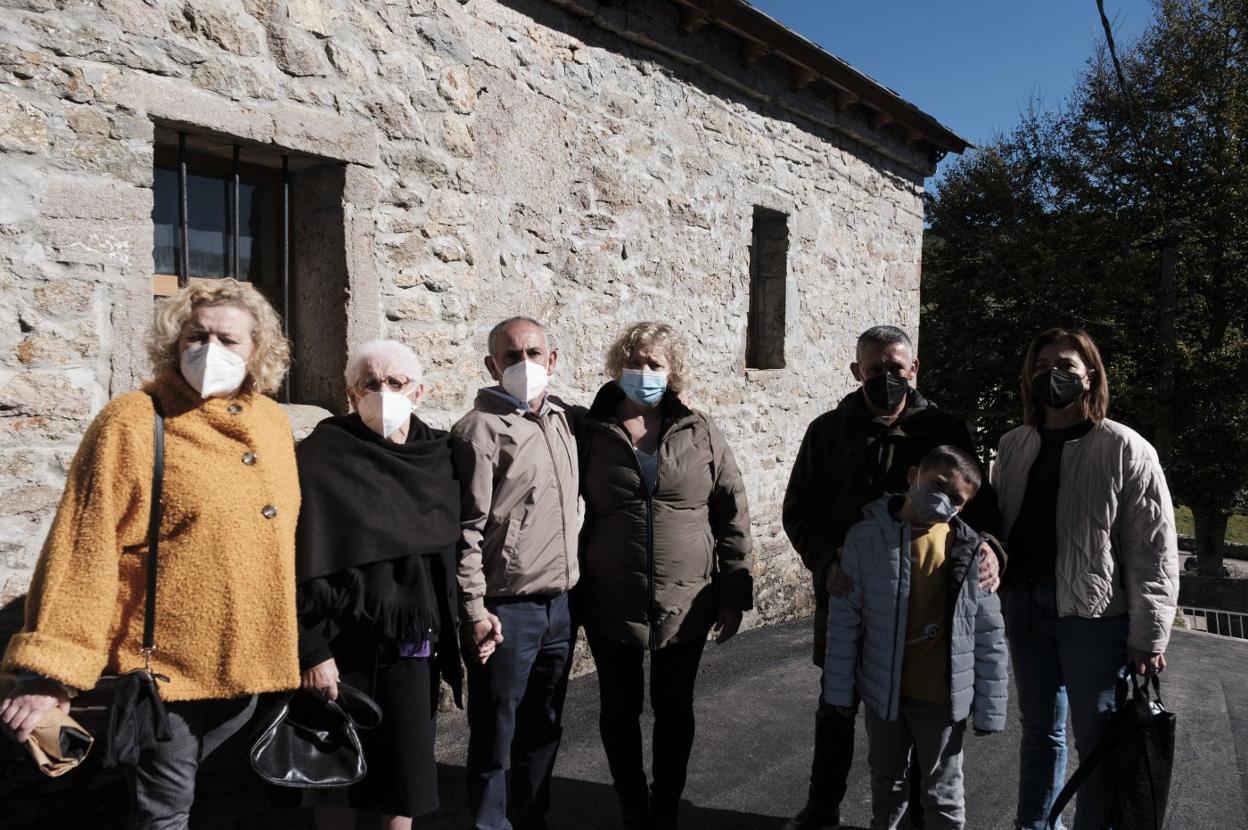 La familia del sanitario Pablo Riesgo, fallecido por coronavirus, invitada de los Reyes