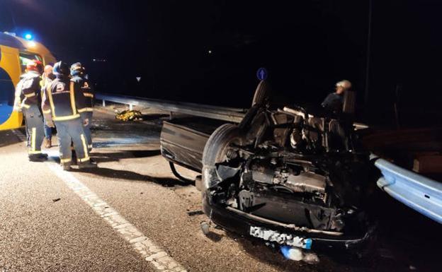 Uno de los vehículos implicados en el accidente.