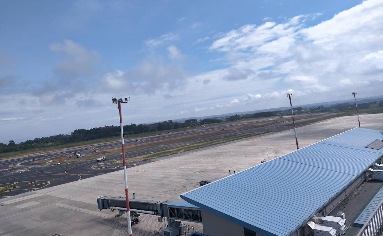 Pista del Aeropuerto de Asturias. 