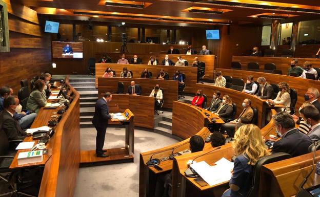 Mallada: «Barbón no nos puede hacer creer que nos encontramos en el inicio de la legislatura»