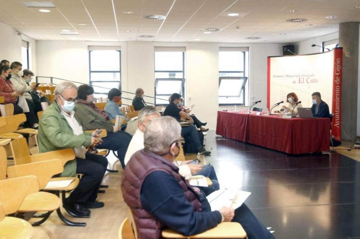 El consejo de distrito este analizó ayer el borrador presupuestario. 