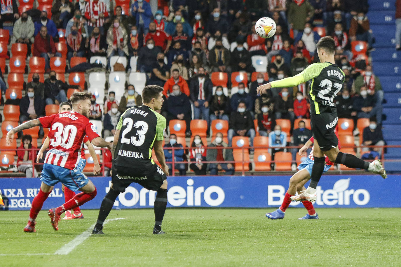 Fotos: Las mejores imágenes del Lugo - Sporting