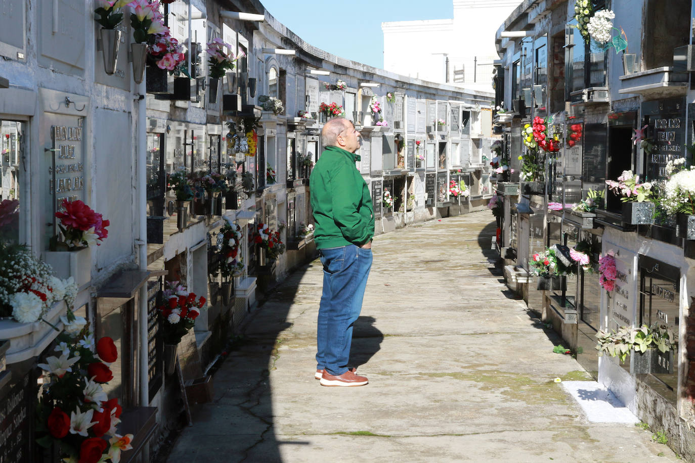 El recuerdo a los seres queridos fallecidos hoy está muy presente