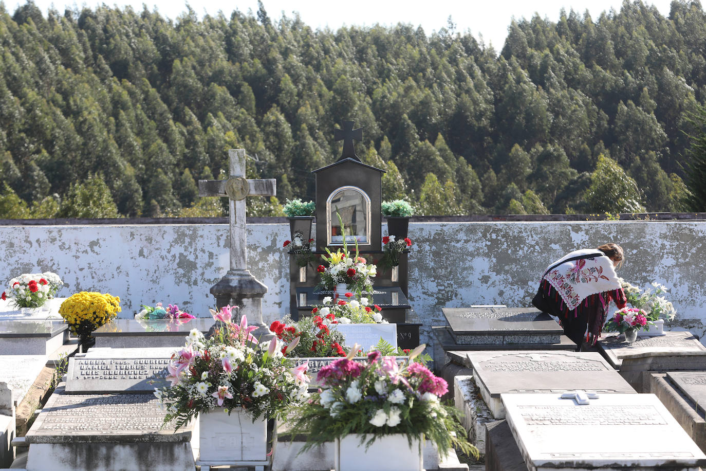 El recuerdo a los seres queridos fallecidos hoy está muy presente