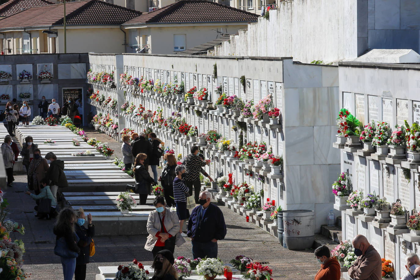 El recuerdo a los seres queridos fallecidos hoy está muy presente