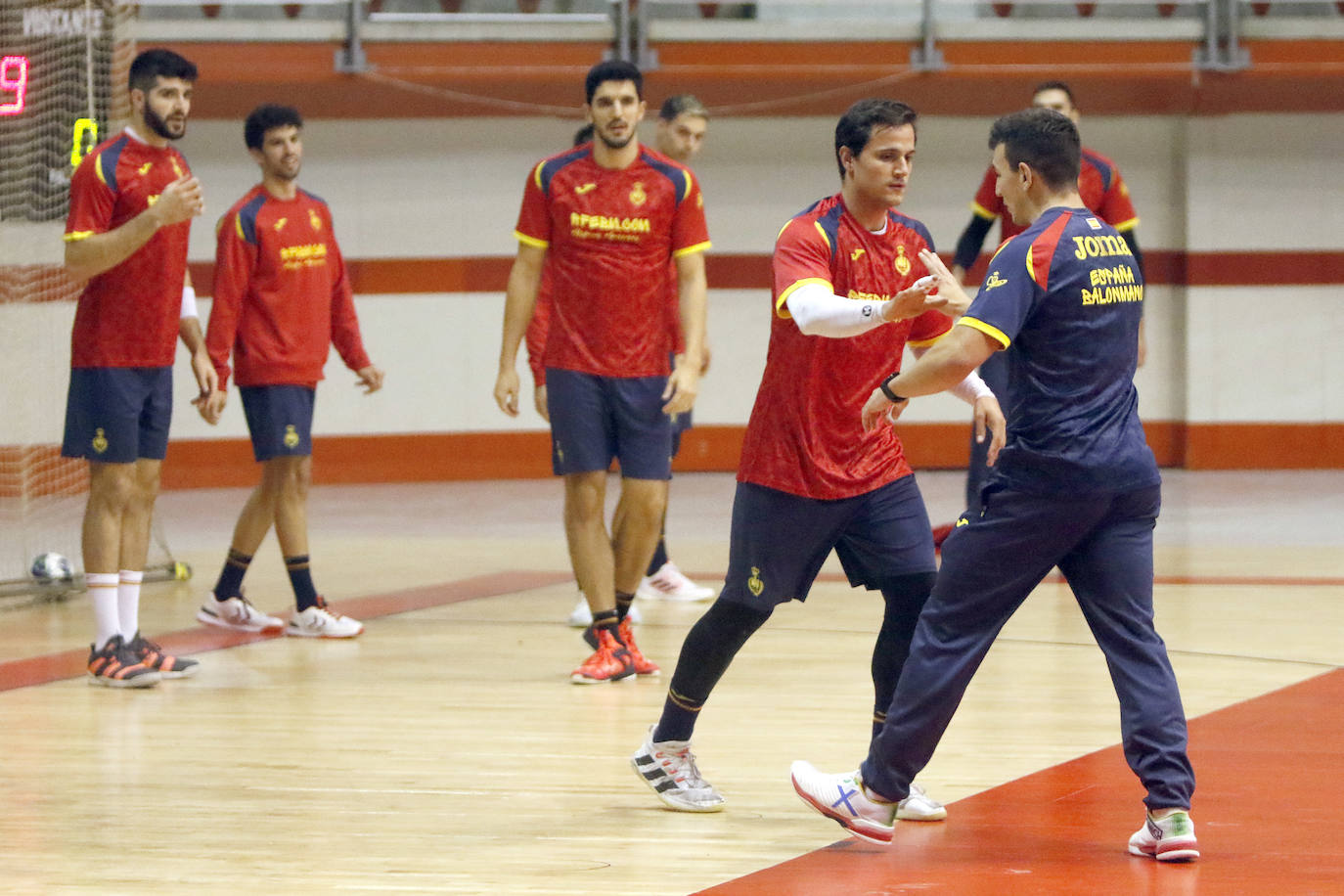 La Selección Española de Balonmano entrena en el Principado, donde disputarán dos amistosos 