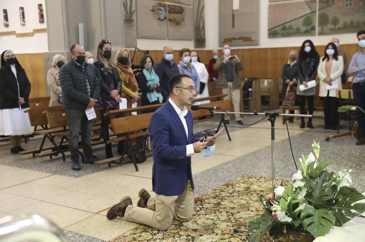 José María Tejedor tomó ayer los últimos votos de la Compañía de Jesús en el Natahoyo. 